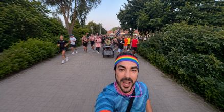 Run Club Party | Licht, Geluid & DJ Apparatuur Huren | SpeakerVerhuur.nl Licht en geluid huren voor een run club party met professionele speakers, DJ-apparatuur, verlichting en complete eventpakketten