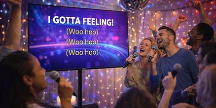 TV scherm huren voor karaoke | Zing mee op groot scherm TV scherm huren voor karaoke? Toon songteksten duidelijk op groot scherm. Perfect voor feest, verjaardag of bedrijfsevent. Levering in heel Nederland.