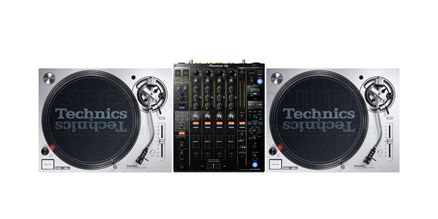 Vinyl draaitafel set met Pioneer DJM-900 NXS2 DJ mixer huren voor clubs, festivals, evenementen en professionele vinyl DJ-sets