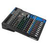Vooraanzicht van de Yamaha MG12XU live mixer met overzichtelijke kanaalfaders, equalizers en professionele bediening.