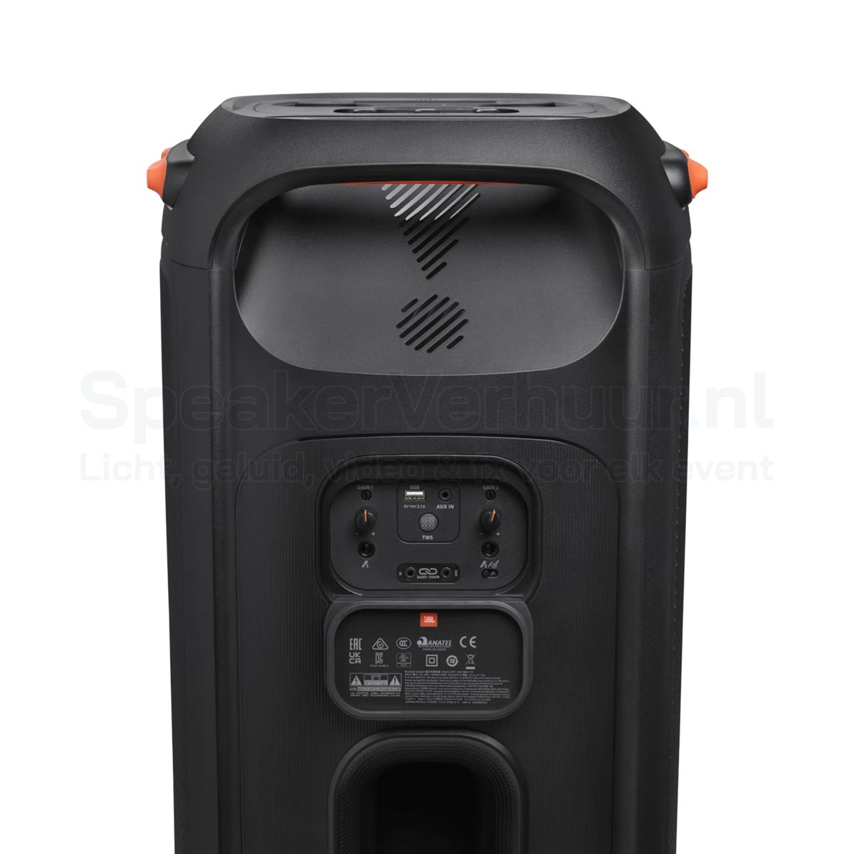 Aansluitingen van de JBL PartyBox 710 met microfoon-, gitaar- en AUX-ingangen, USB-poort en aansluitmogelijkheden voor professioneel gebruik.