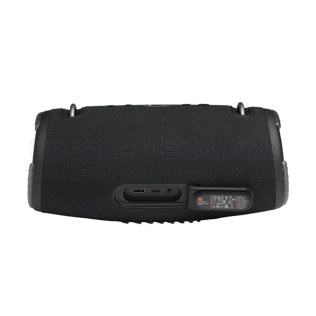 JBL Xtreme 3 achterkant huren | SpeakerVerhuur.nl Achterzijde van de JBL Xtreme 3 met beschermklep, aansluitingen en stevige waterbestendige behuizing.