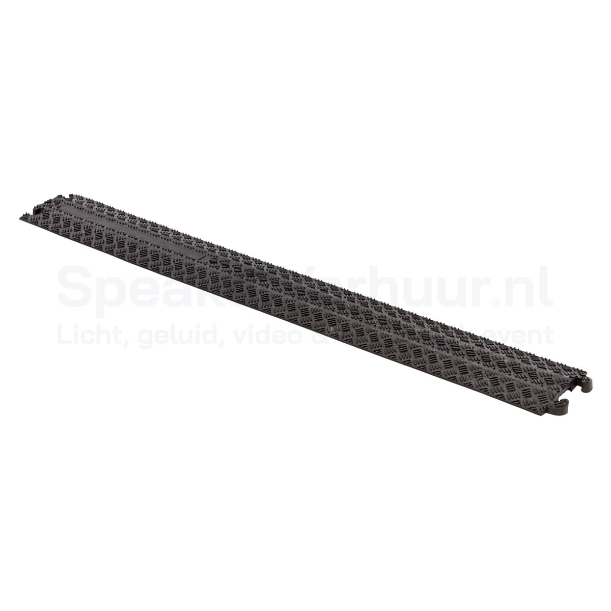 Kabeldrempel 100 cm zwart huren | SpeakerVerhuur.nl Kabeldrempel van 100 cm in zwarte uitvoering huren voor het veilig beschermen van stroom- en signaalkabels tijdens evenementen, festivals, beurzen, podiumbouw en producties.