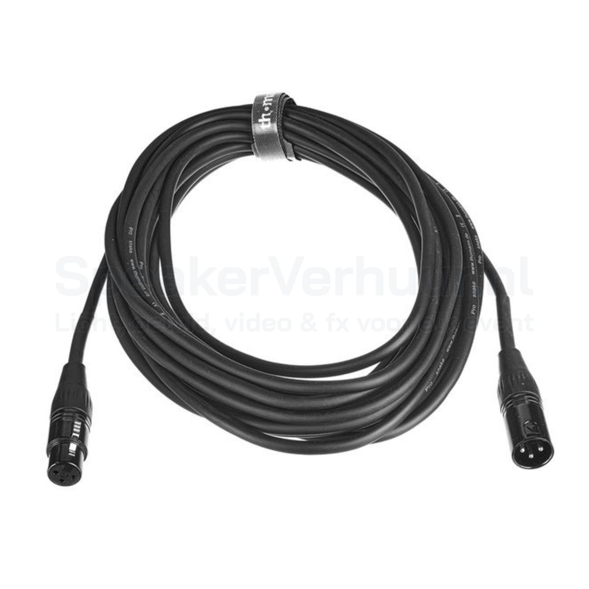 XLR kabel van 10 meter huren voor het aansluiten van microfoons, speakers, mengpanelen en andere professionele audioapparatuur met een storingsvrije signaaloverdracht.