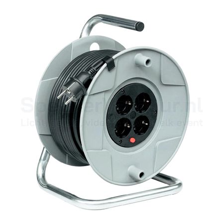 Kabelhaspel 3x1,5mm² 40 meter huren | SpeakerVerhuur.nl Kabelhaspel van 40 meter met 3x1,5mm² stroomkabel huren voor het veilig aansluiten van verlichting, speakers, DJ-apparatuur, beamers en andere elektrische apparatuur over grotere afstanden tijdens evenementen en producties.