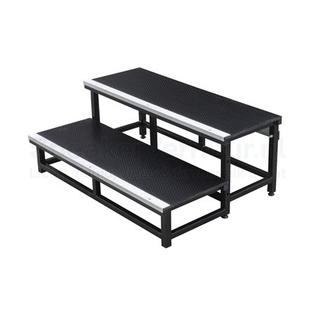 Podiumtrap 40 cm Hoog Huren | Veilige Opstap voor Podium | SpeakerVerhuur.nl Podiumtrap van 40 cm hoog huren voor veilig en eenvoudig toegang tot een podium