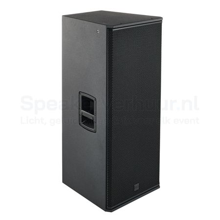 RCF NX 985-A actieve 3-weg speaker huren met 15 inch woofer, 2100 watt versterker en een maximale geluidsdruk van 138 dB voor live optredens, evenementen, bands en DJ-shows.